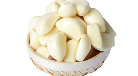 Peeled garlic